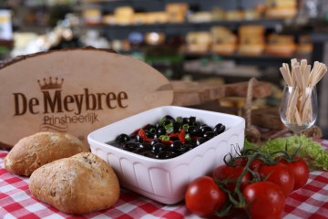 Zwarte Olijf van de meybree 